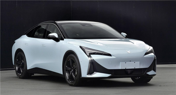 极狐汽车再添新丁!阿尔法S5纯电动轿车官图发布,颜值与实力并存