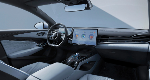 比亚迪海豹荣耀版正式上市,售价17.98万元起,配置豪华且动力强劲