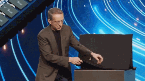 英伟达竞品来了，训练比H100快70%，英特尔发最新AI加速卡