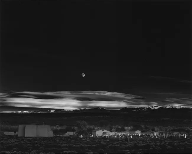 Adobe犯众怒！亡者镜头再启？售卖AI生成已故摄影大师风格图片引争议