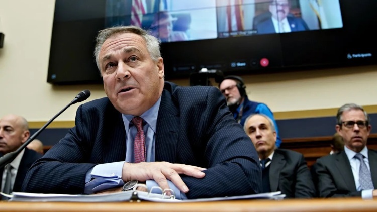 John Ray III 去年12月3日在华盛顿的众议院金融服务委员会的听证会上发言,图片来自Al Drago/Bloomberg via Getty Images