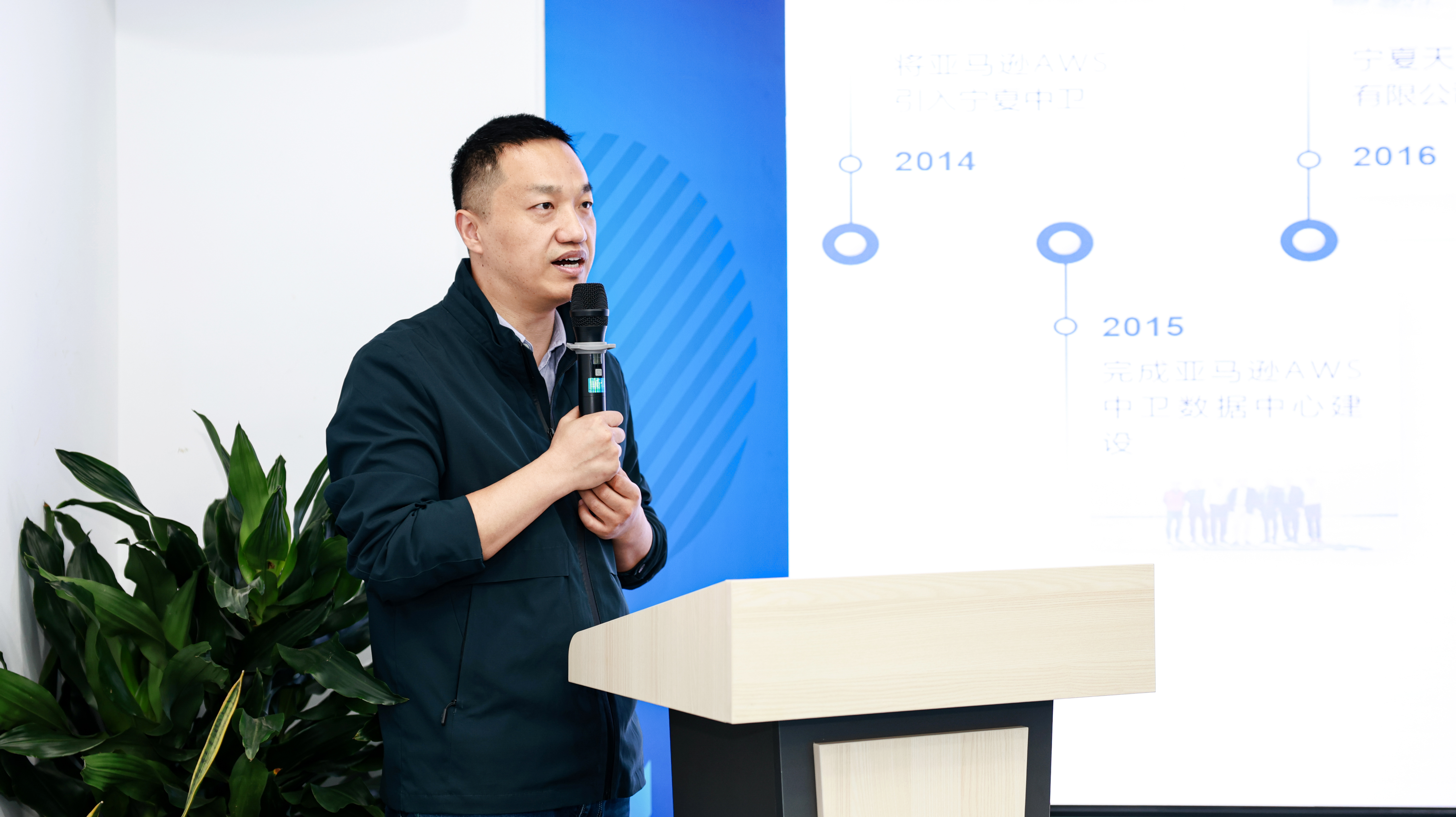 在科技飞速发展的今天，大模型技术正以前所未有的速度改变着世界。随着大模型技术的不断突破，众多企业纷纷