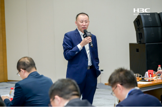 新华三技术服务战略升级，打造“四桨协同”的技术服务体系