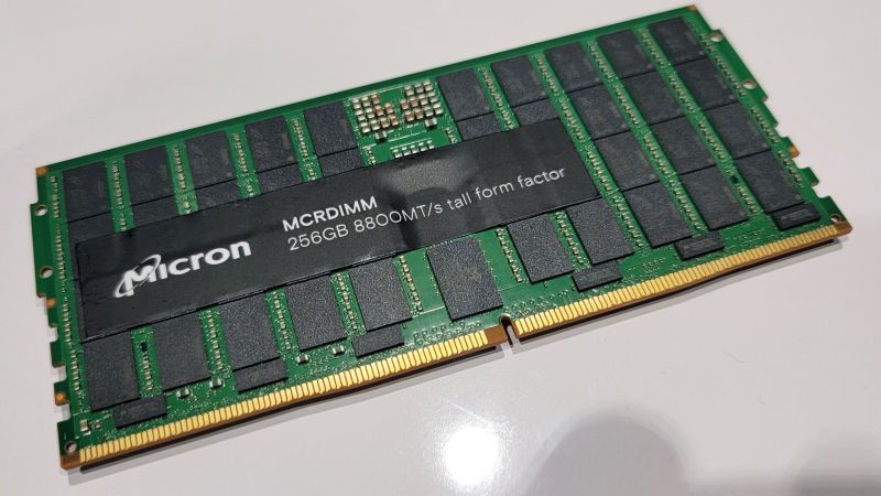美光展示MCRDIMM内存模块:DDR5-8800规格、单条256GB