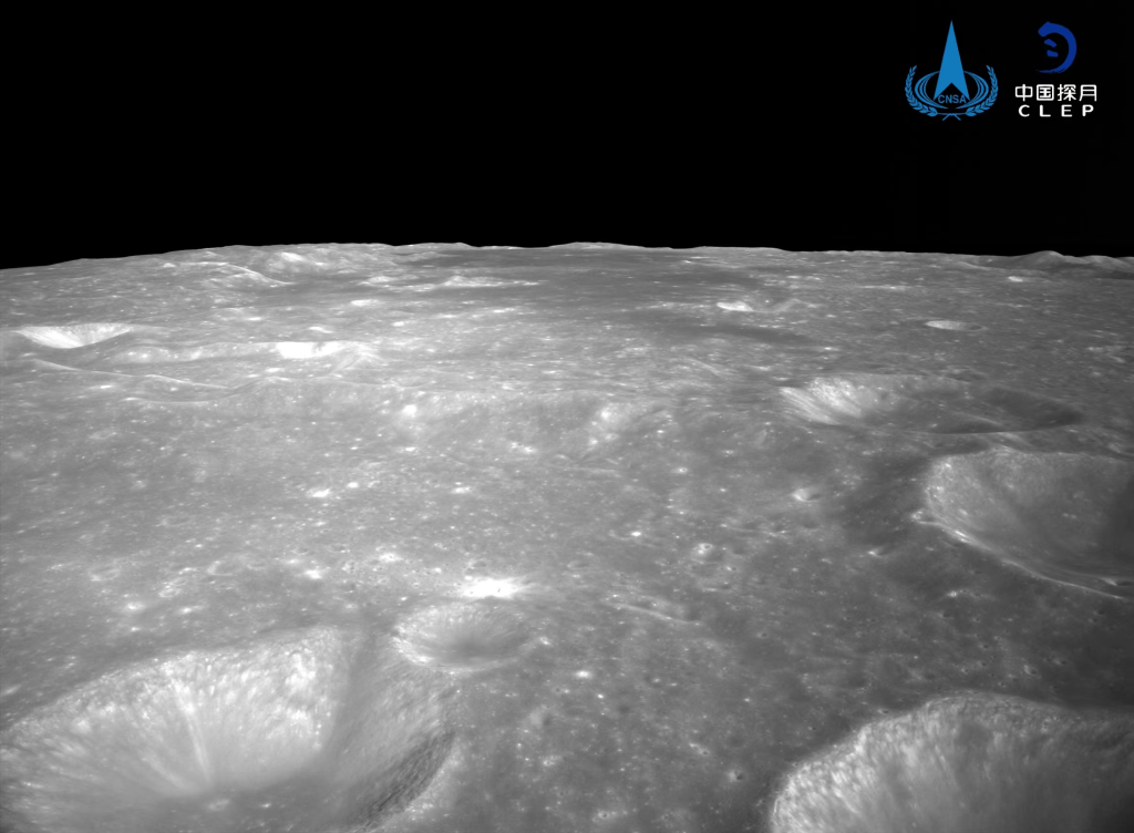 嫦娥六号拍摄月背“写真”